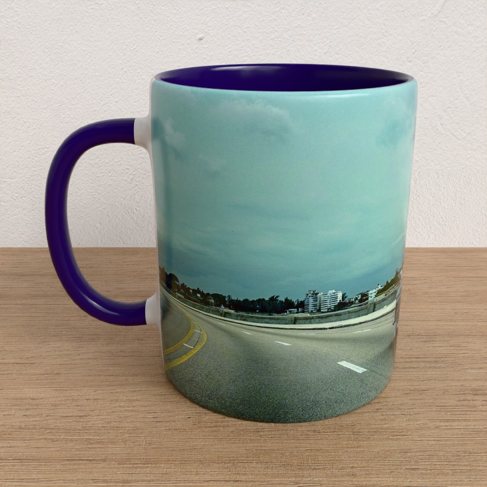 Taza con asa e interior de color Azul "Road to blue"